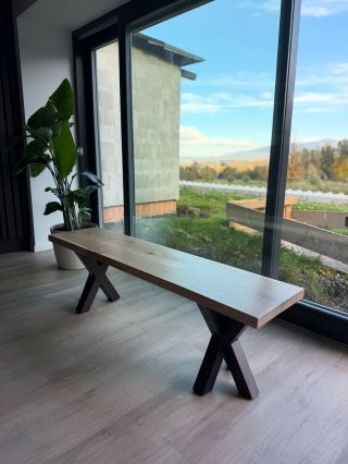 Lavičky zdarma k jídelním stolům 🙏❤️ jsou top a nemusí byt nutné u stolu hodí de všude . #doyem #luxusníbydlení...